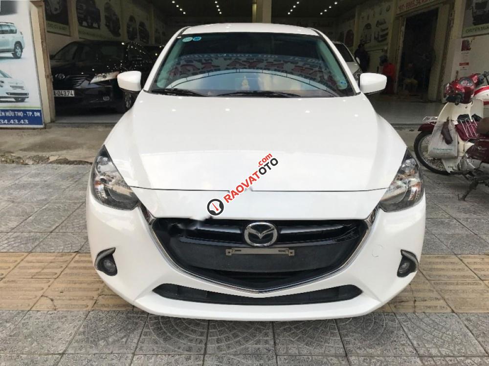 Cần bán xe Mazda 2 đời 2016, màu trắng số tự động-0