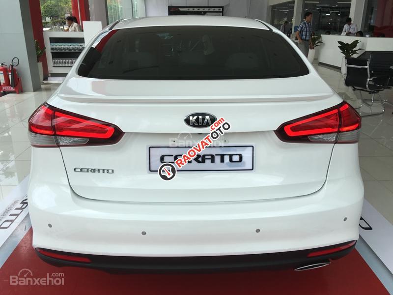 Bán xe Kia Cerato 2.0AT đời 2017, màu trắng, giá tốt, vay 90%-2