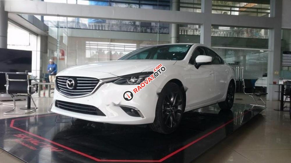 Bán xe Mazda 6 2.0L Premium đời 2017, màu trắng giá cạnh tranh-5