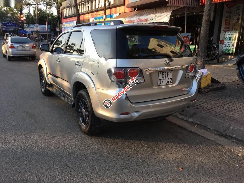 Cần bán lại xe Toyota Fortuner 2.5G đời 2015, màu bạc đã đi 40000km, 860 triệu-2