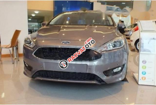 Cần bán xe Ford Focus đời 2017, màu xám, 699tr-0