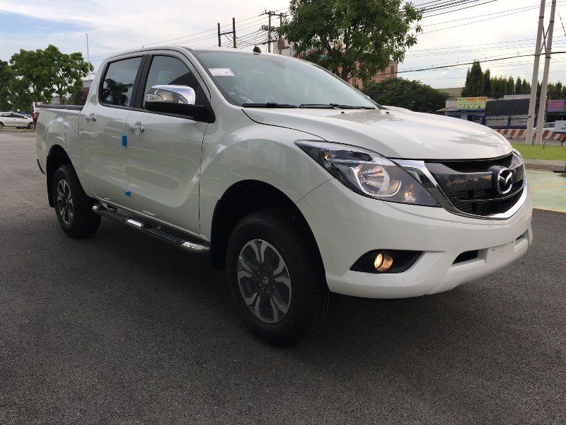 Cần bán xe Mazda BT 50 đời 2017, màu trắng, nhập khẩu nguyên chiếc-3