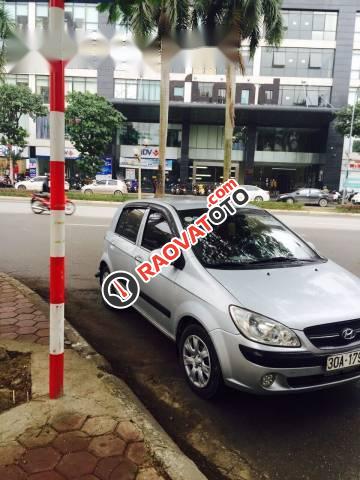 Cần bán Hyundai Getz đời 2010, màu bạc, 242 triệu-1