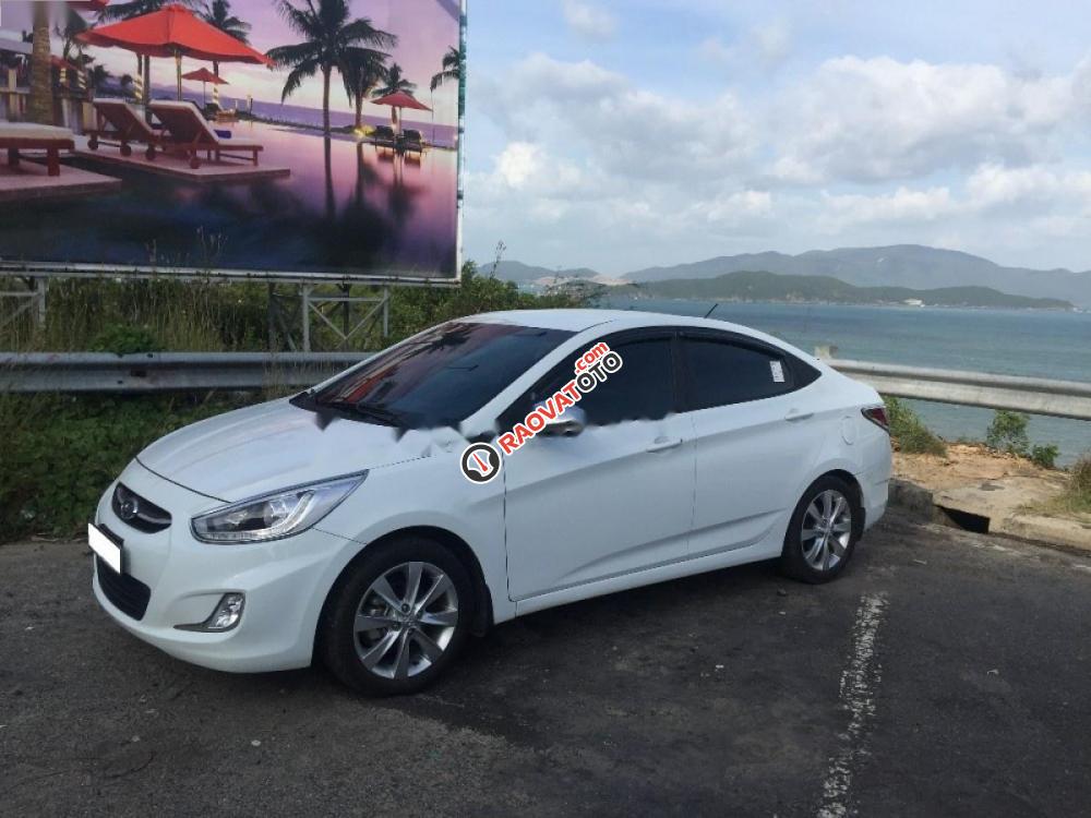 Cần bán lại xe Hyundai Accent 1.4MT đời 2016, màu trắng, nhập khẩu Hàn Quốc chính chủ-9