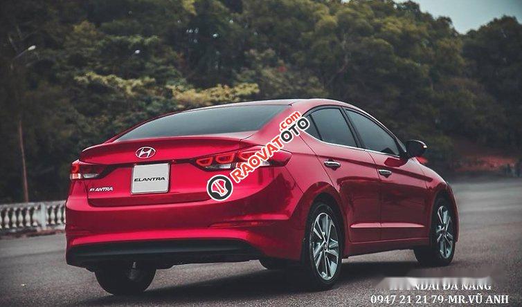 Bán ô tô Hyundai Elantra năm 2017, màu đỏ-4