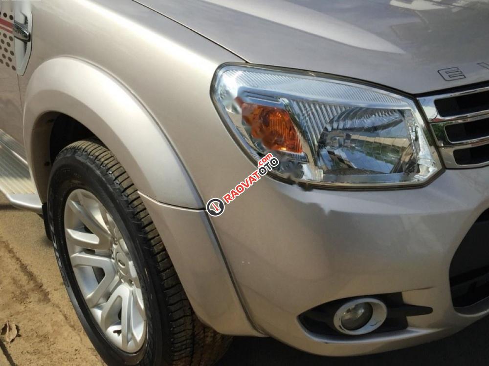 Bán ô tô Ford Everest đời 2013 như mới, giá 635tr-2