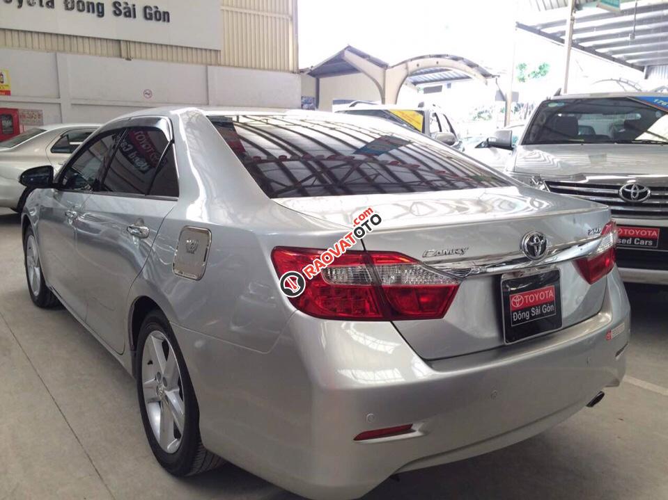 Bán xe Camry 2.5Q sản xuất 2013 màu bạc-4