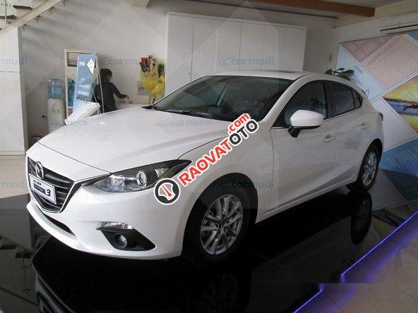 Cần bán xe Mazda 3 1.5 đời 2017, màu trắng, 680tr-1