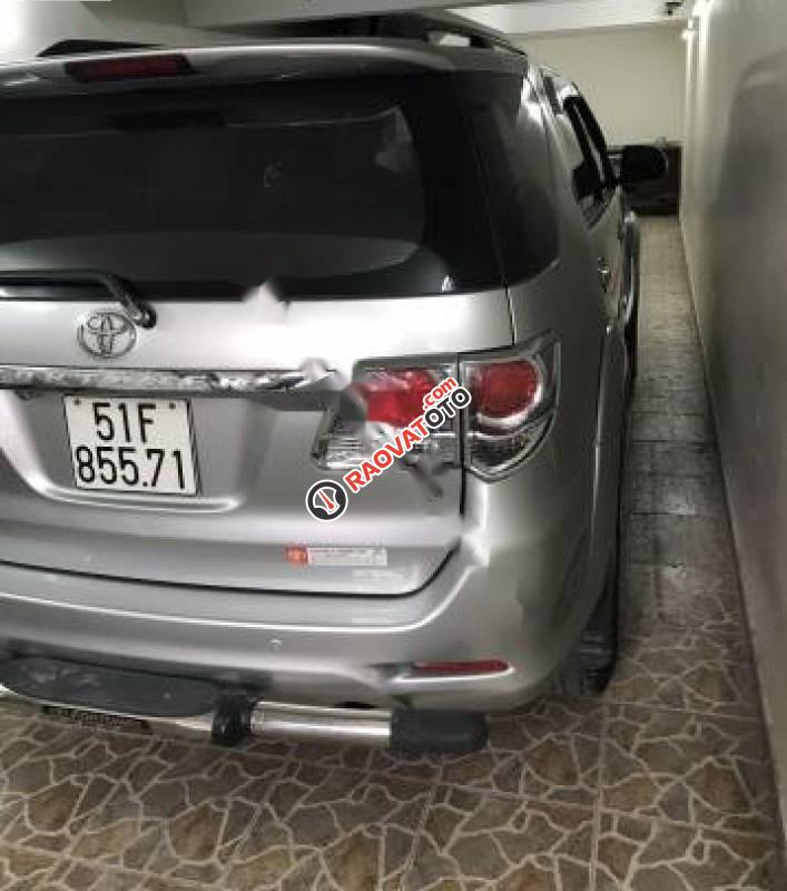 Bán Toyota Fortuner V đời 2013, màu bạc-4