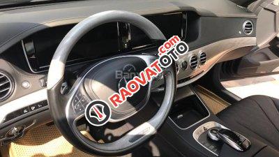 Cần bán Mercedes S500 năm 2015, màu đen xe rất đẹp-7