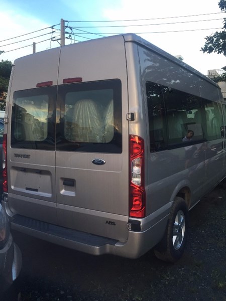 Bán xe Ford Transit năm 2017, màu bạc, nhập khẩu-4