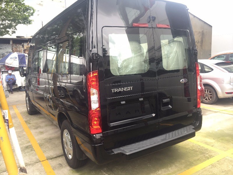 Bán Ford Transit sản xuất 2017, màu đen, nhập khẩu nguyên chiếc-3