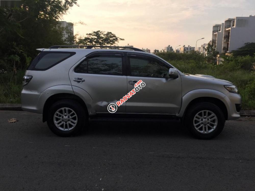 Cần bán lại xe Toyota Fortuner 2.5G đời 2013, màu bạc số sàn, giá 790tr-3