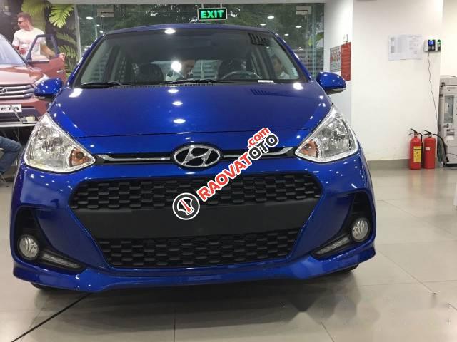 Bán Hyundai Grand i10 1.0 AT đời 2017, màu xanh lam, giá tốt-0