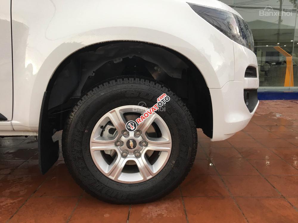 Bán Chevrolet Colorado 2.5L 4x2, hỗ trợ vay 100% giá trị xe-9