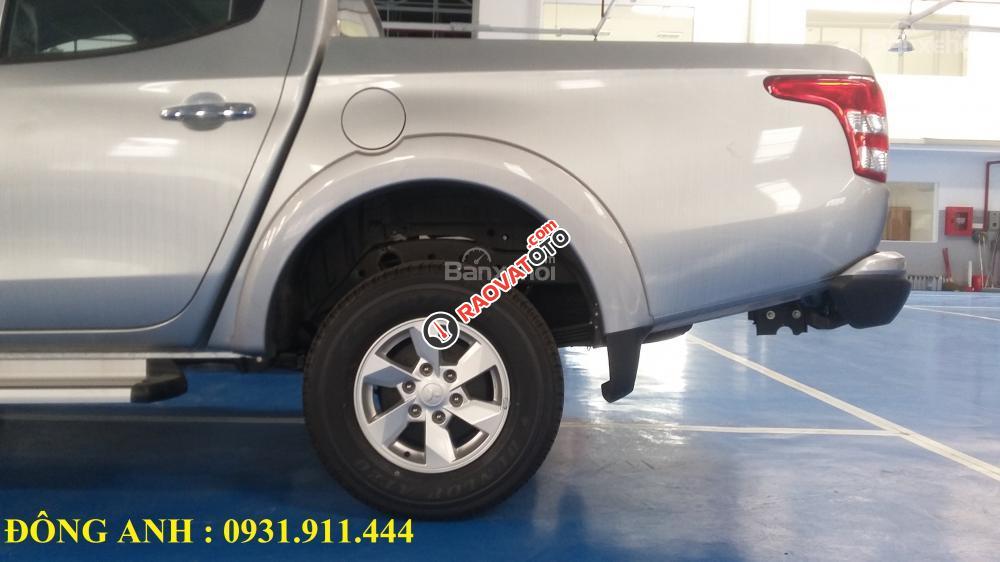 Cần bán xe Mitsubishi Triton 1 cầu, số sàn, màu bạc, nhập khẩu - LH: Đông Anh - 0931911444-3