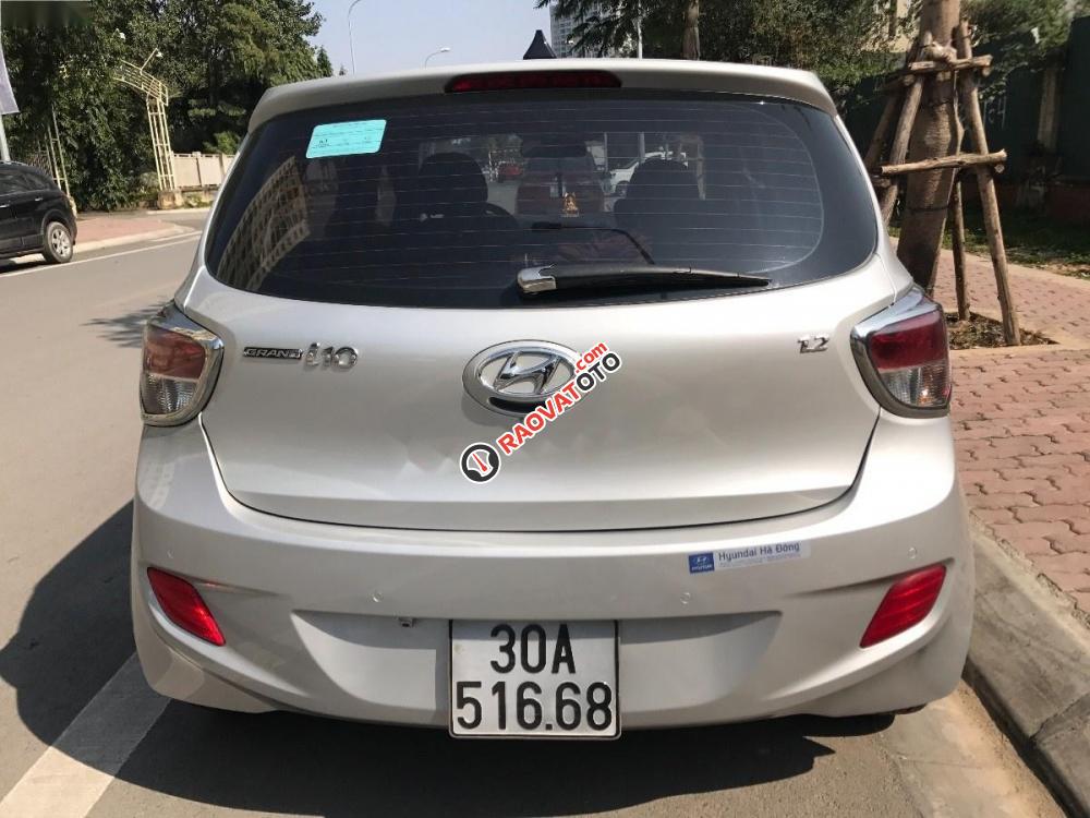 Bán Hyundai Grand i10 1.2 AT đời 2015, màu bạc, nhập khẩu nguyên chiếc-6