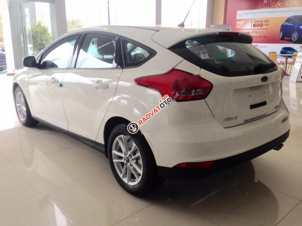 Cần bán xe Ford Focus Trend đời 2017, màu trắng-7