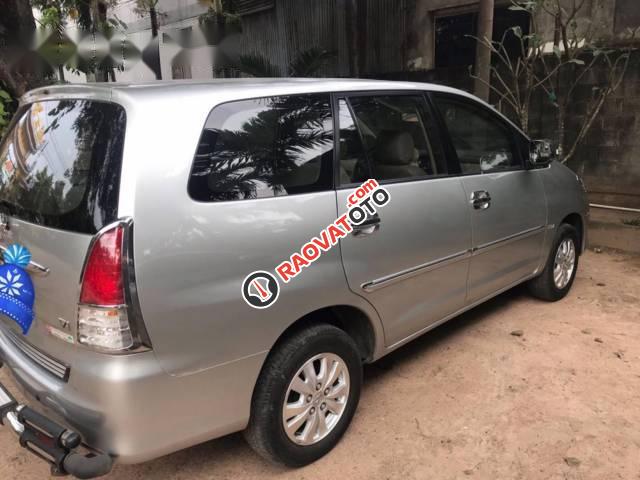 Bán xe Toyota Innova V AT đời 2009, màu bạc-3