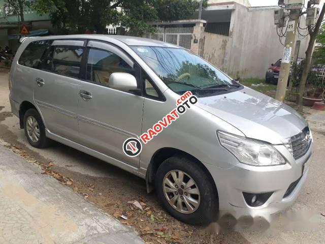 Cần bán Toyota Innova MT đời 2008, màu bạc-2