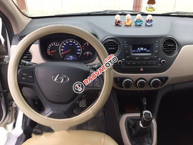 Cần bán xe Hyundai Grand i10 MT đời 2014, màu bạc -0