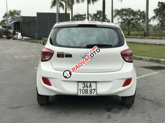 Bán Hyundai Grand i10 AT đời 2015, màu trắng, 368tr-0