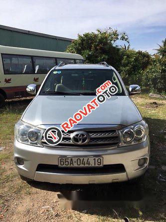 Bán Toyota Fortuner đời 2009, màu bạc  -0