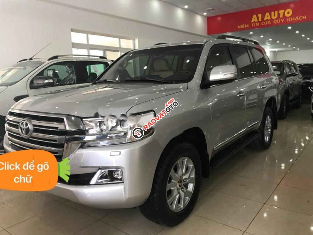 Cần bán lại xe Toyota Land Cruiser 4.6V8 2016, màu bạc, xe nhập-1