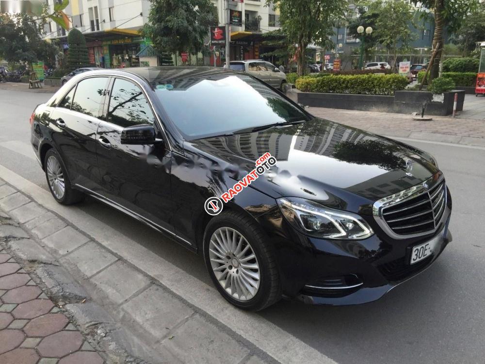 Cần bán lại xe Mercedes E200 sản xuất 2016, màu đen như mới-6