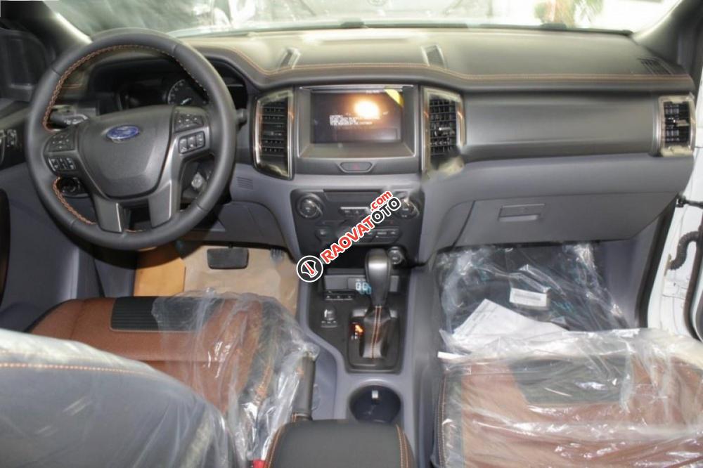 Bán ô tô Ford Ranger Wildtrak 3.2L 4x4 AT đời 2017, màu trắng, nhập khẩu, 925 triệu-7