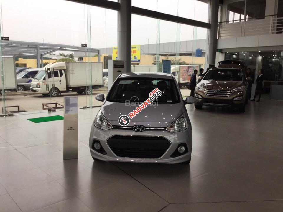 Bán xe Hyundai Grand i10 1.2MT Sedan nhập khẩu, Sx 2017 bạc, giá tốt nhất thị trường. LH: 090.467.5566-1