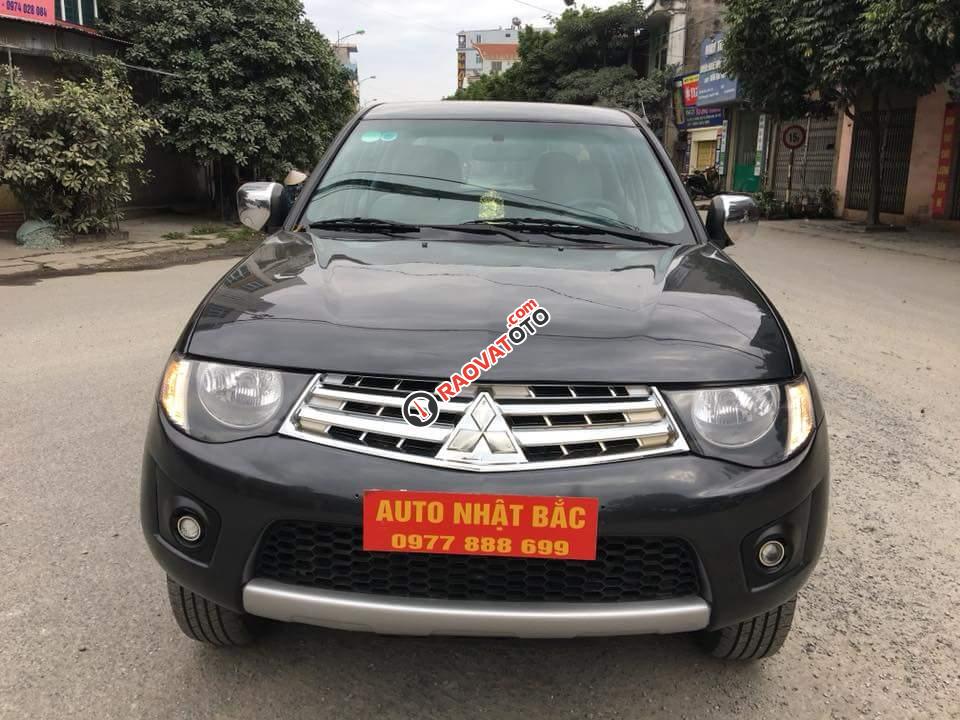 Bán Mitsubishi Triton máy xăng, đời 2010. Xe 2 cầu, số sàn-0