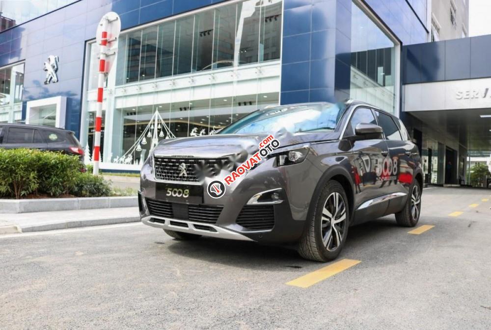 Bán xe Peugeot 5008 đời 2017, màu xám-0