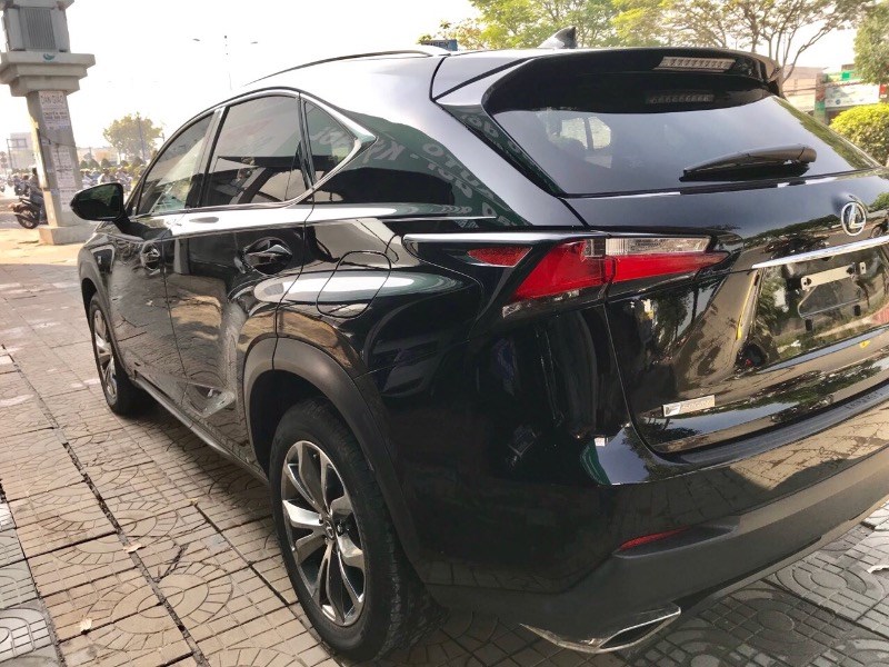 Bán xe Lexus NX 200T F Sport năm 2015, màu đen, xe nhập-3