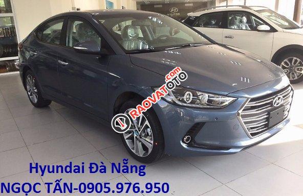 Cần bán xe Hyundai Elantra đời 2018, màu xanh lam, số sàn, liên hệ để nhận được CTKM mới nhất: 0905.976.950-1