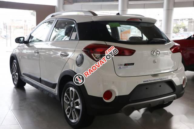 Cần bán Hyundai i20 Active đời 2017, màu trắng-5