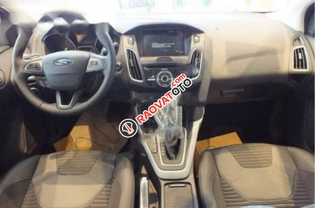 Cần bán xe Ford Focus đời 2017, màu xám, 699tr-4