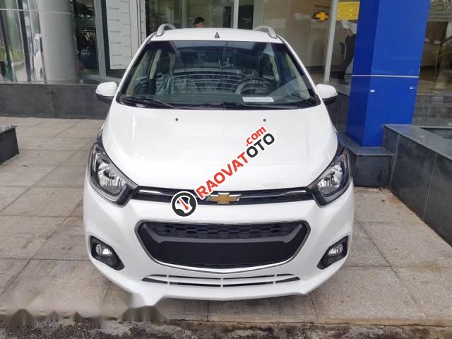 Bán ô tô Chevrolet Spark LT 2017, màu trắng, giá tốt-5