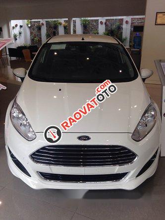 Cần bán Ford Fiesta Ecoboost 2017, màu trắng, 565tr-0