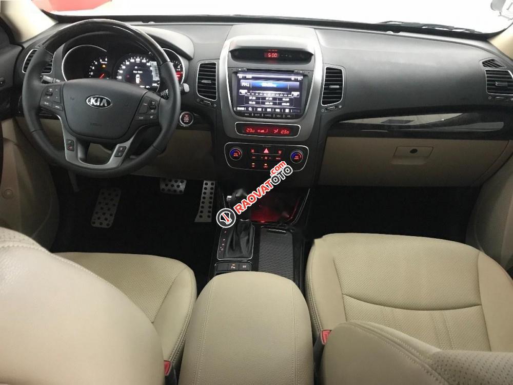 Bán xe Kia Sorento DATH đời 2017, màu trắng-4