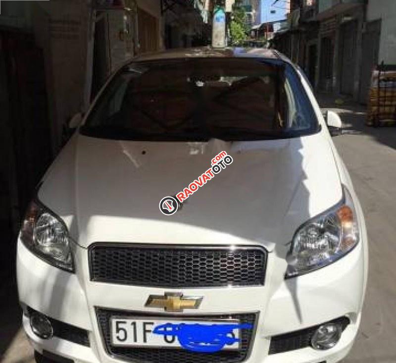 Bán Chevrolet Aveo LT 1.5 đời 2015, màu trắng xe gia đình, giá tốt-1