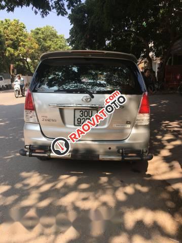 Cần bán xe Toyota Innova đời 2009, màu bạc-0