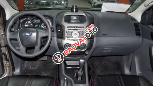 Cần bán gấp Ford Ranger 2.2 AT đời 2015-8