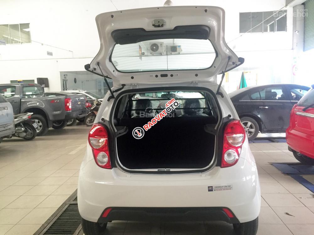 Chevrolet Spark Van 2 chỗ - Dáng xe giống 5 chỗ - chở được 300kg hàng hóa. LH: 0944.480.460 để mua xe giá tốt-3