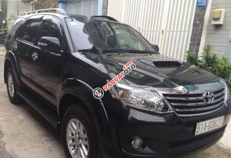 Cần bán Toyota Fortuner G năm 2014, màu đen-1