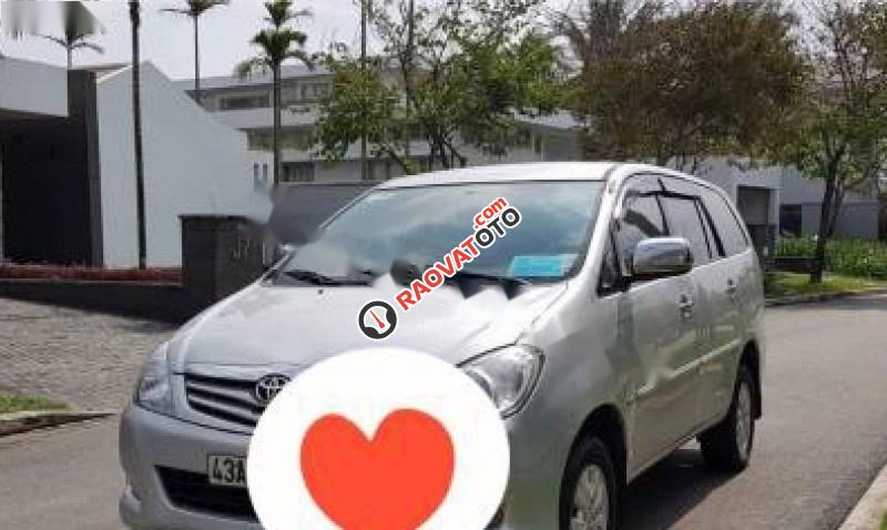 Cần bán gấp Toyota Innova G sản xuất 2011, màu bạc chính chủ, giá cạnh tranh-0