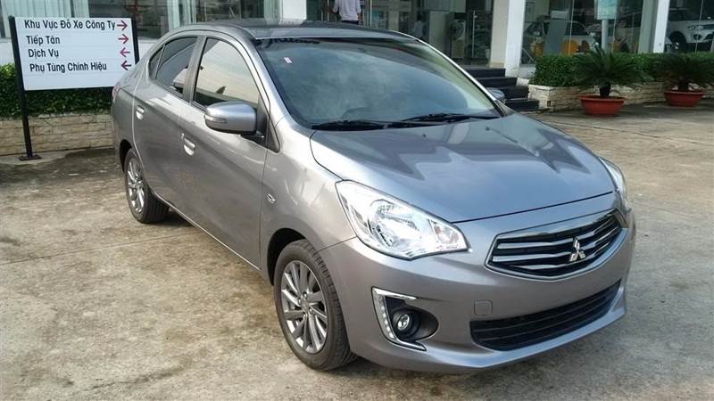 Bán xe Mitsubishi Attrage đời 2017, nhập khẩu-1