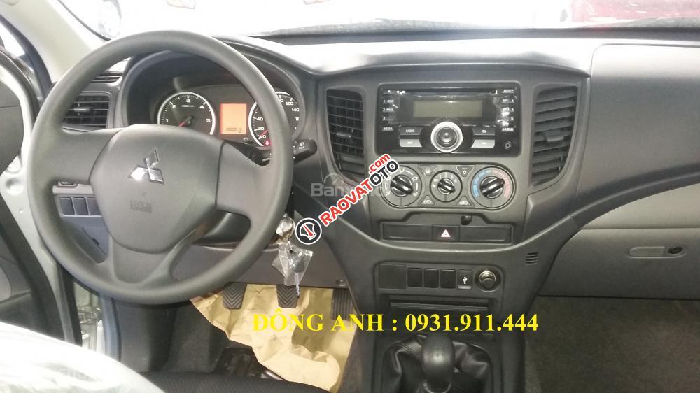 Cần bán xe Mitsubishi Triton 1 cầu, số sàn, màu bạc, nhập khẩu - LH: Đông Anh - 0931911444-6