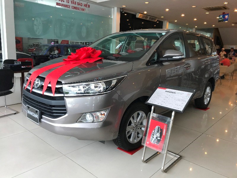 Bán Toyota Innova đời 2017, nhập khẩu nguyên chiếc, giá 690tr-3