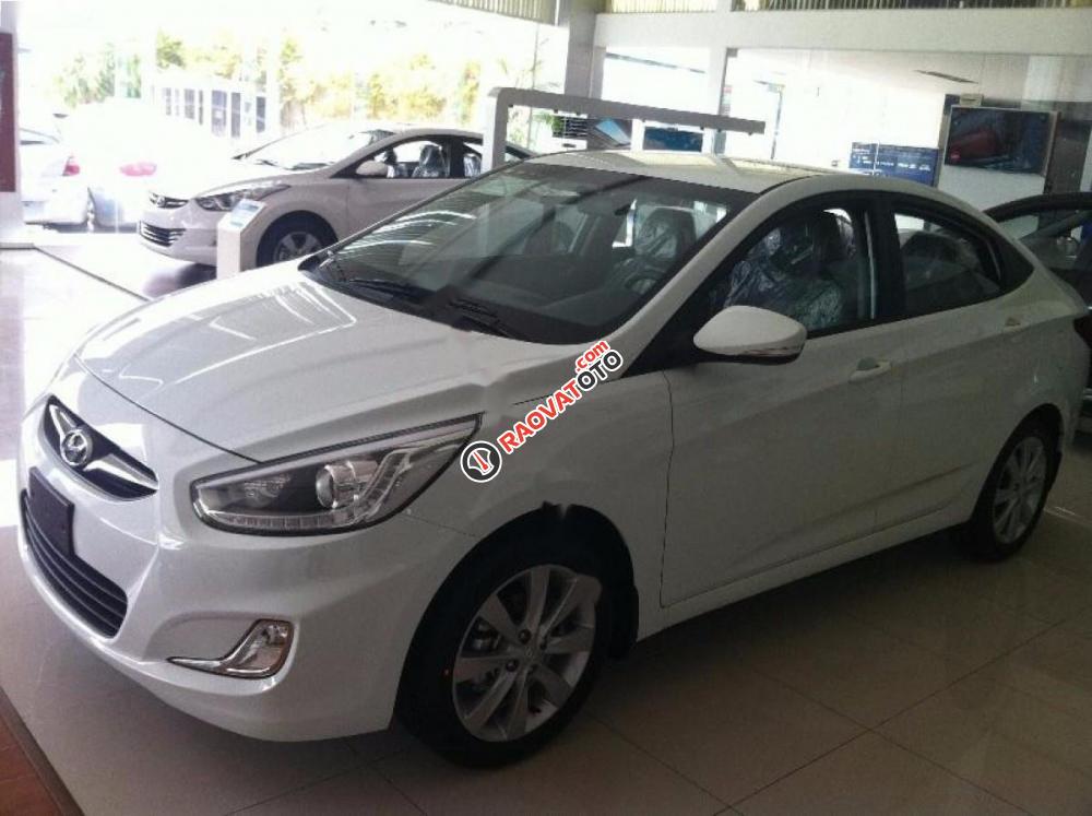 Bán xe Hyundai Accent 1.4 AT 2016, màu trắng, nhập khẩu nguyên chiếc-1